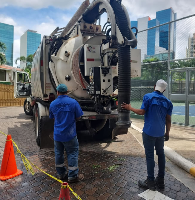 Experiencia en Limpieza de tanques septicos